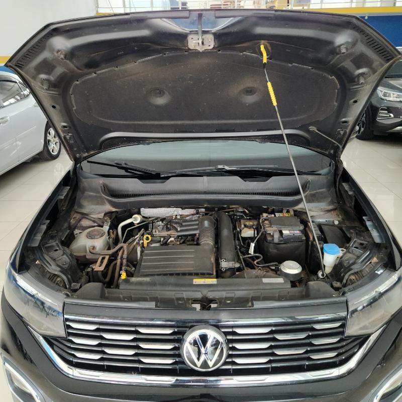 VOLKSWAGEN T-Cross - Foto