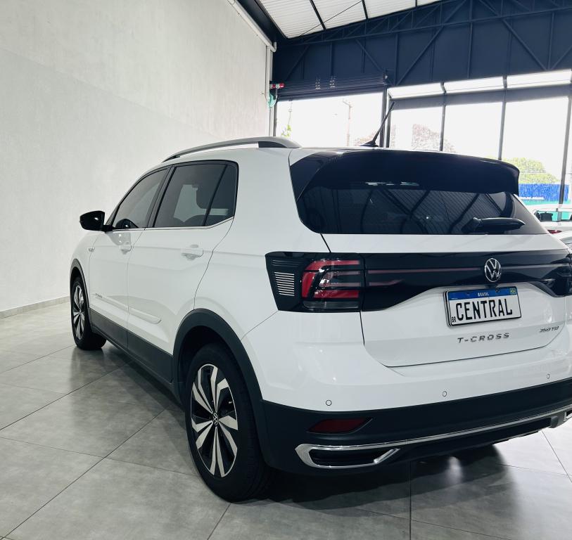 VOLKSWAGEN T-Cross - Foto