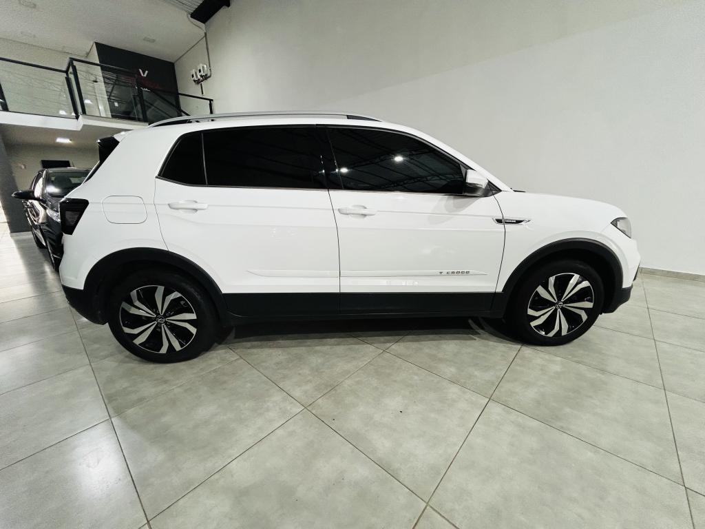 VOLKSWAGEN T-Cross - Foto