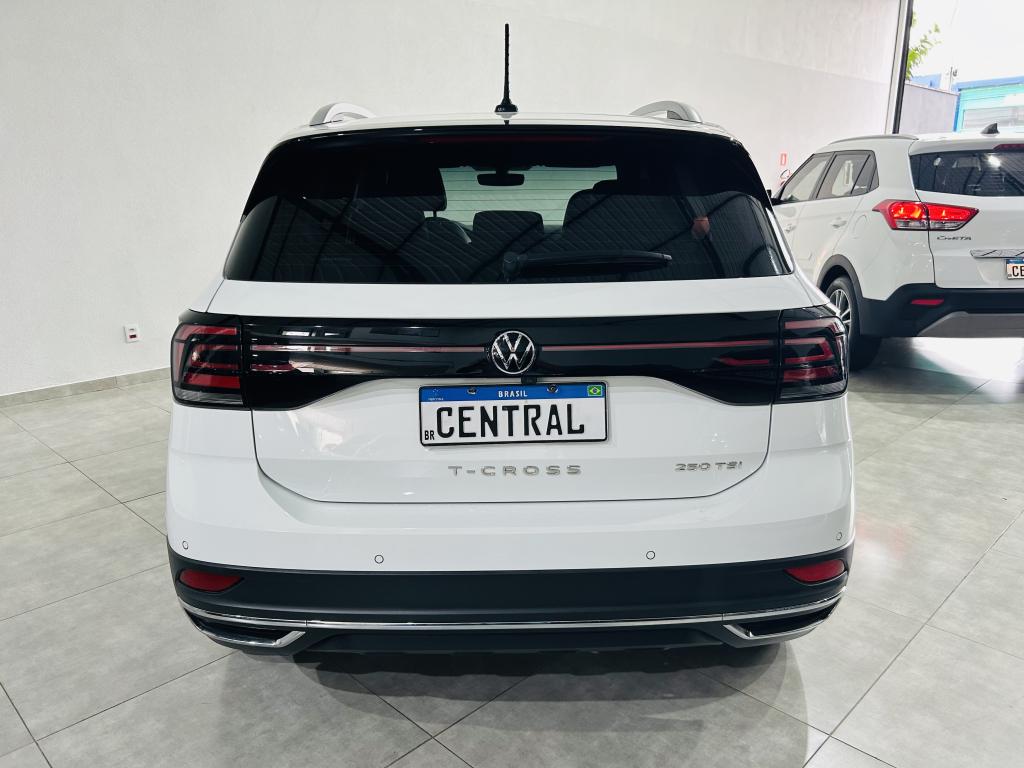 VOLKSWAGEN T-Cross - Foto