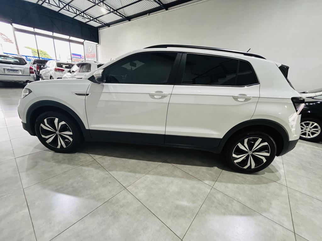 VOLKSWAGEN T-Cross - Foto