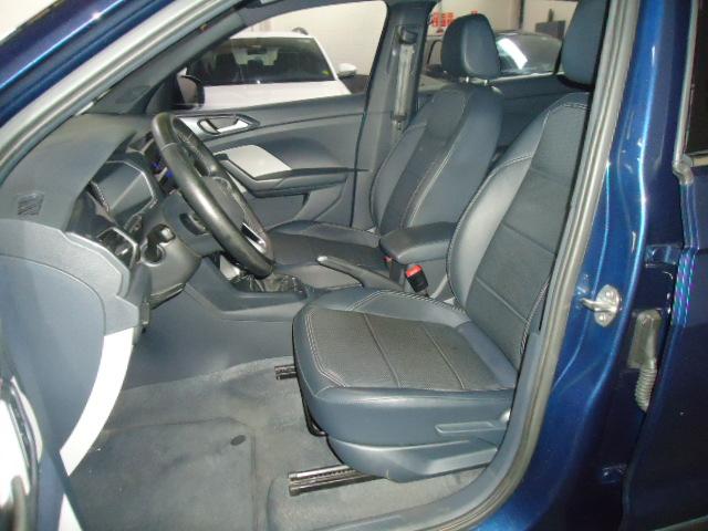 VOLKSWAGEN T-Cross - Foto
