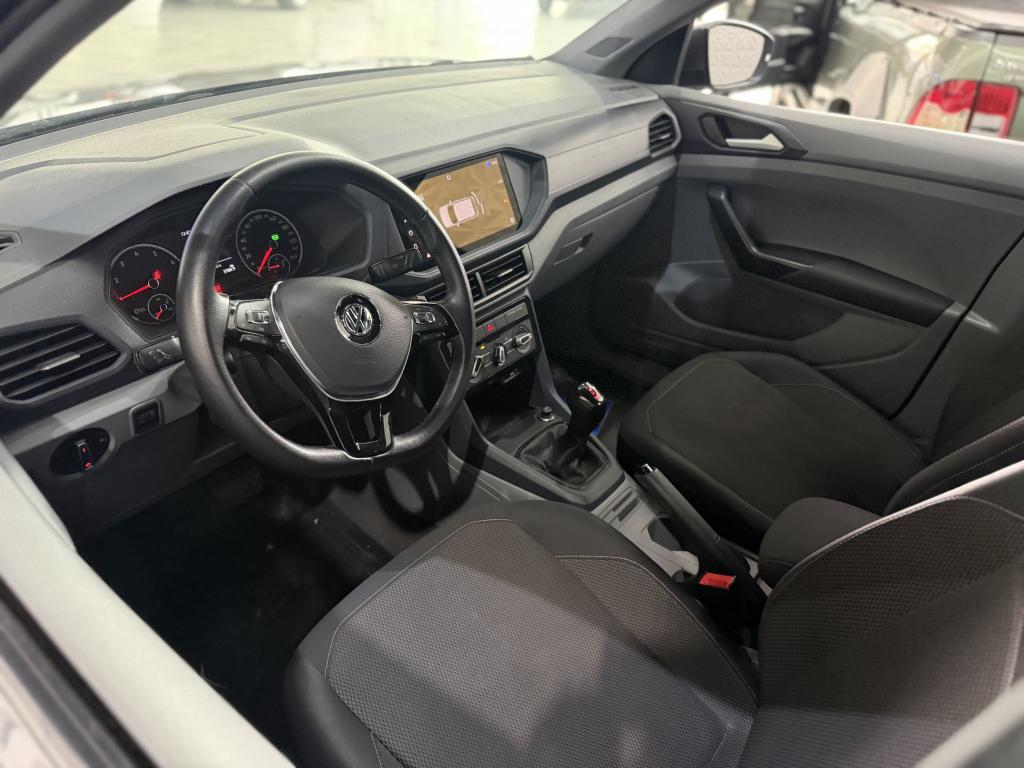 VOLKSWAGEN T-Cross - Foto