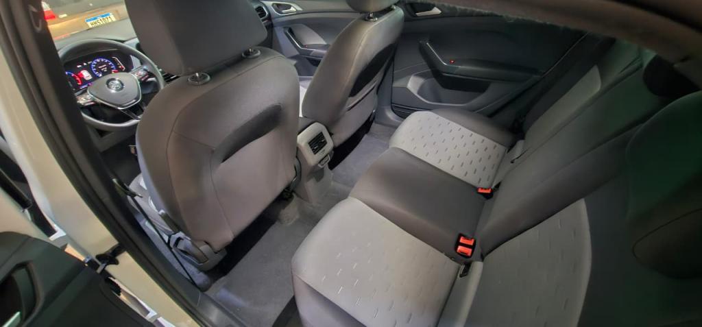 VOLKSWAGEN T-Cross - Foto