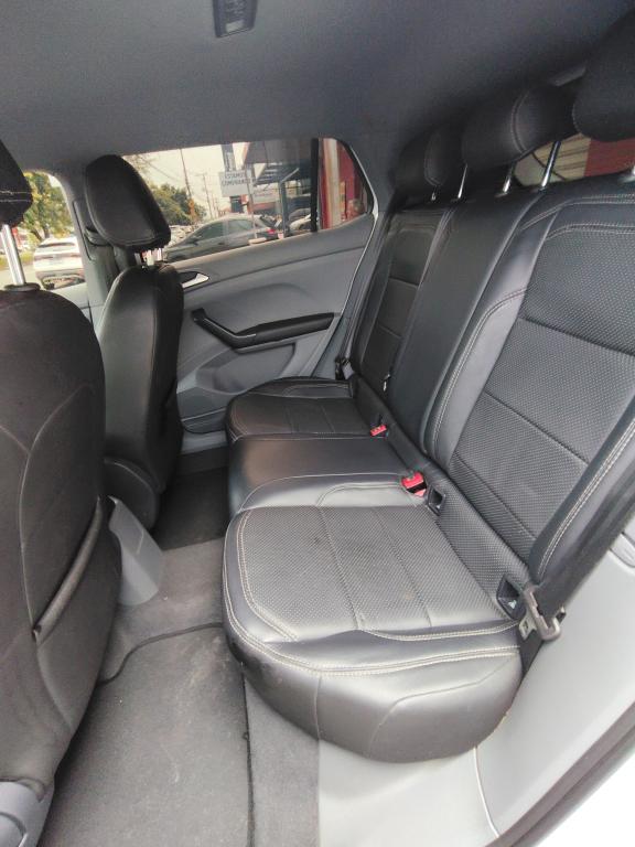 VOLKSWAGEN T-Cross - Foto