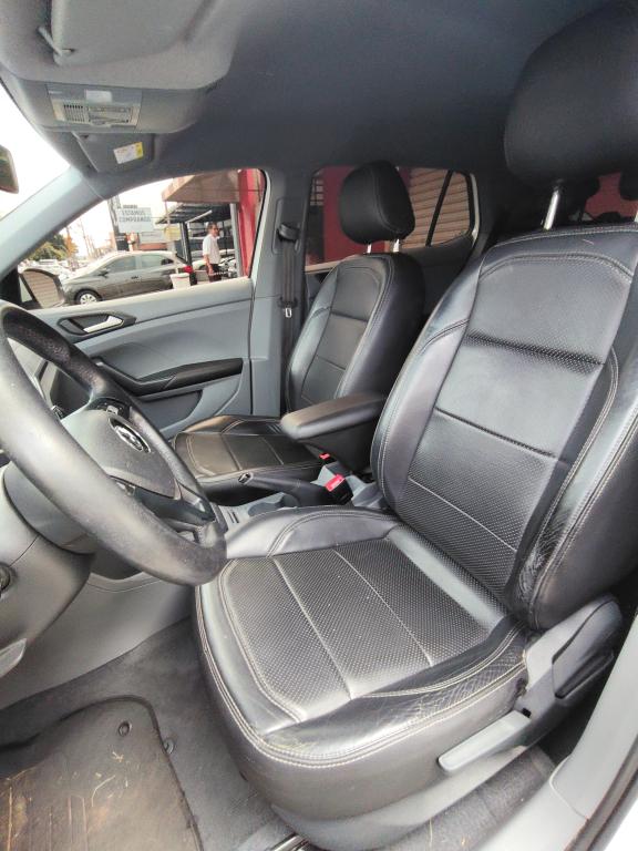 VOLKSWAGEN T-Cross - Foto