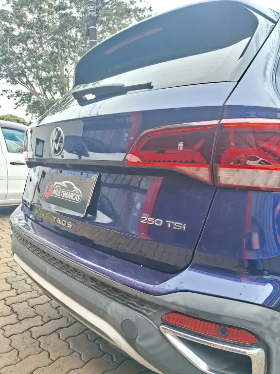VOLKSWAGEN Taos - Foto