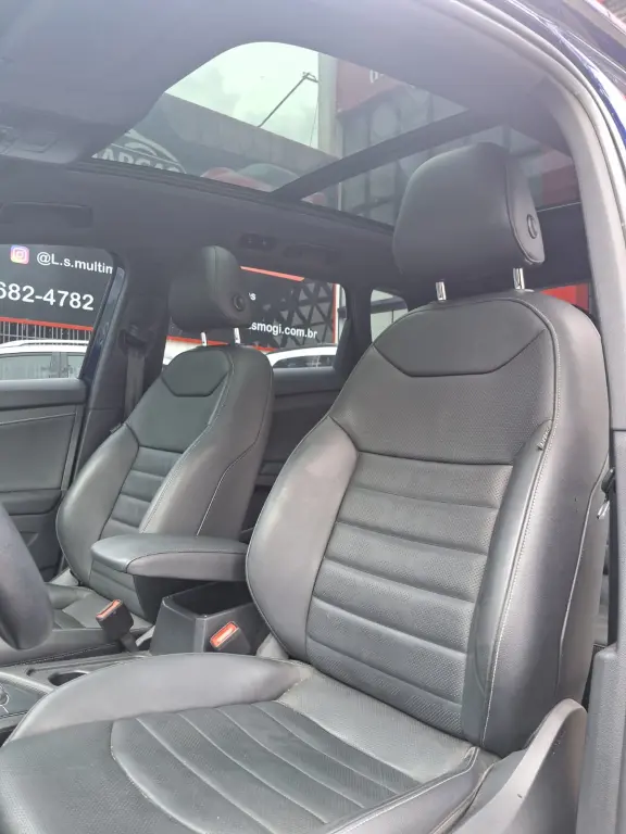 VOLKSWAGEN Taos - Foto