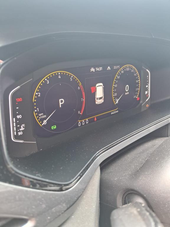 VOLKSWAGEN Taos - Foto