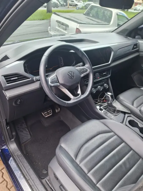 VOLKSWAGEN Taos - Foto