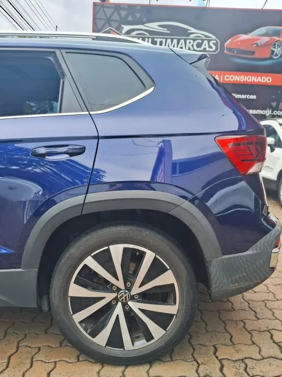 VOLKSWAGEN Taos - Foto