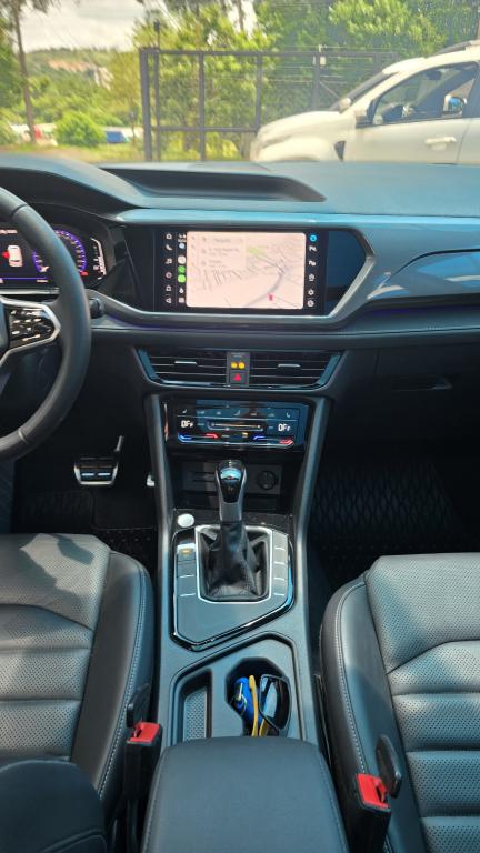 VOLKSWAGEN Taos - Foto