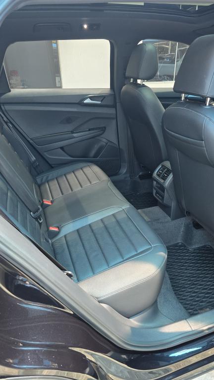 VOLKSWAGEN Taos - Foto