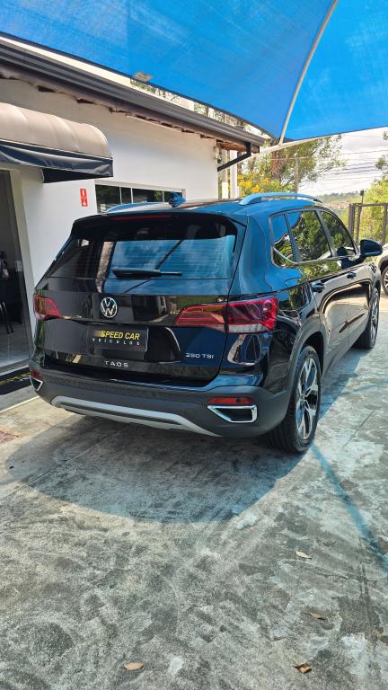 VOLKSWAGEN Taos - Foto