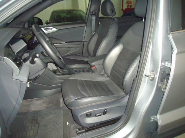 VOLKSWAGEN Taos - Foto