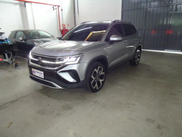 VOLKSWAGEN Taos - Foto