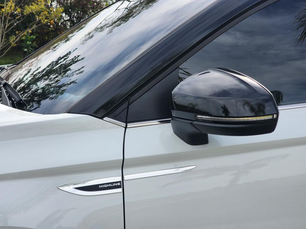 VOLKSWAGEN Taos - Foto