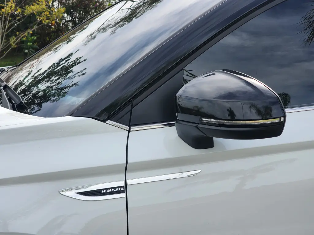 VOLKSWAGEN Taos - Foto