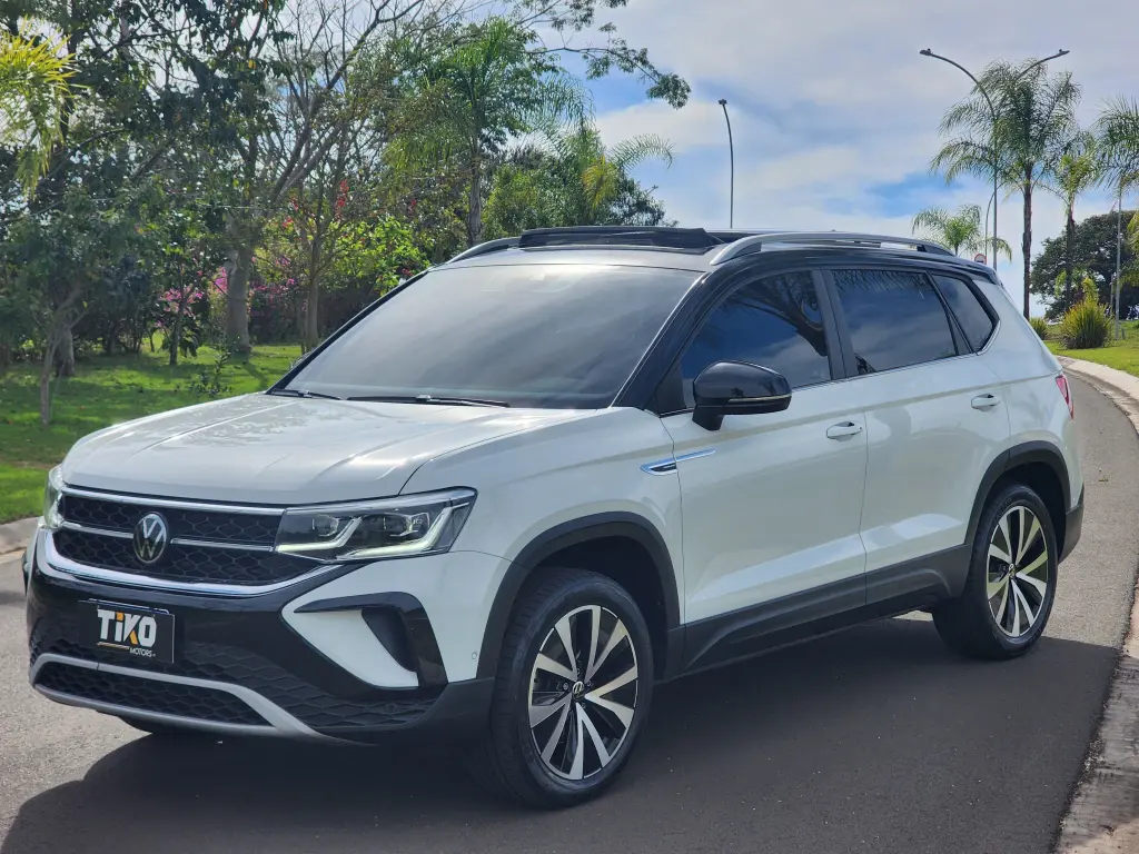 VOLKSWAGEN Taos - Foto