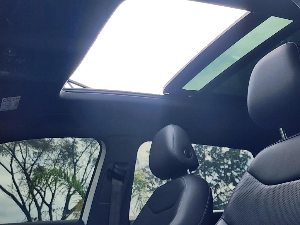 VOLKSWAGEN Taos - Foto