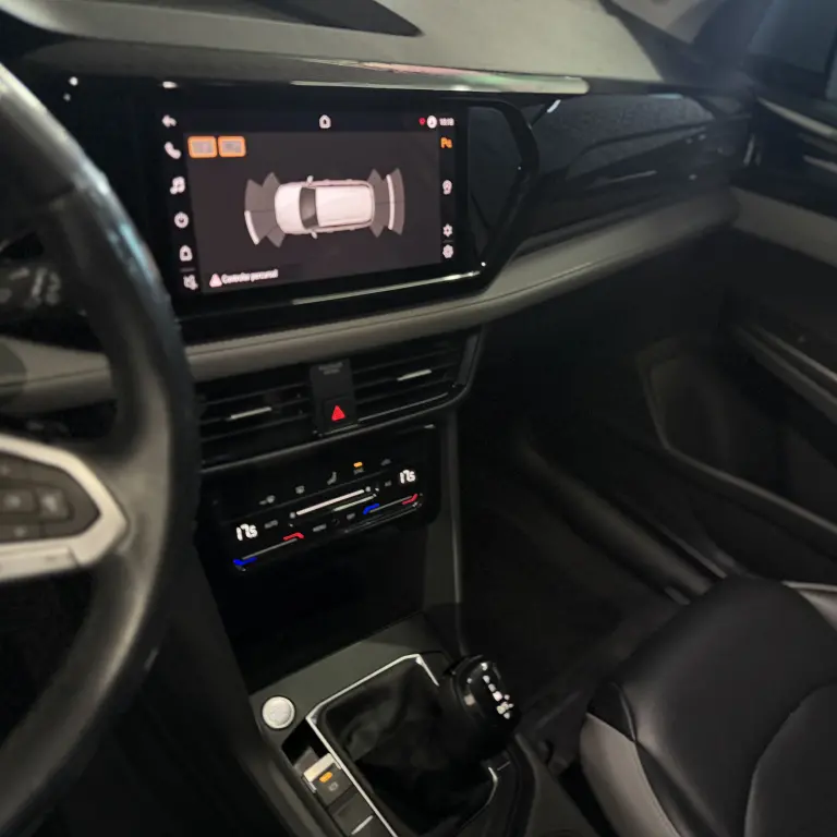 VOLKSWAGEN Taos - Foto