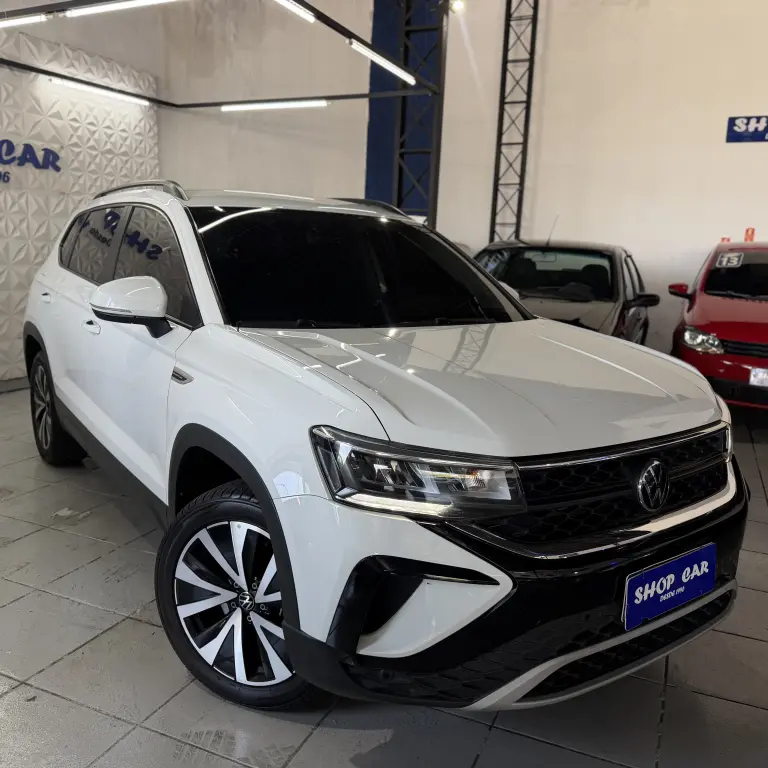 VOLKSWAGEN Taos - Foto