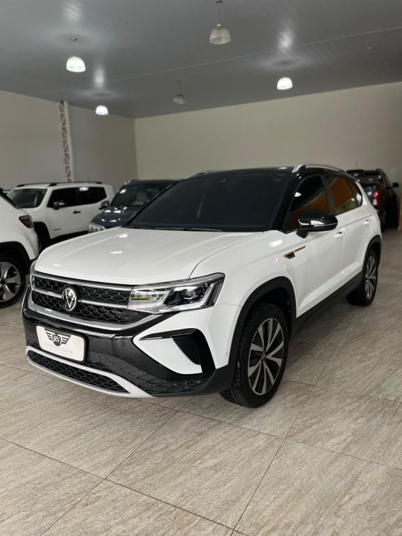 VOLKSWAGEN Taos - Foto