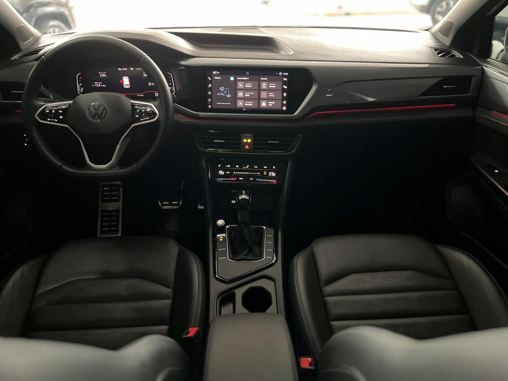 VOLKSWAGEN Taos - Foto