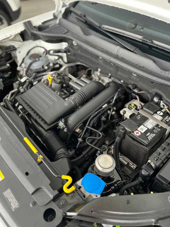 VOLKSWAGEN Taos - Foto