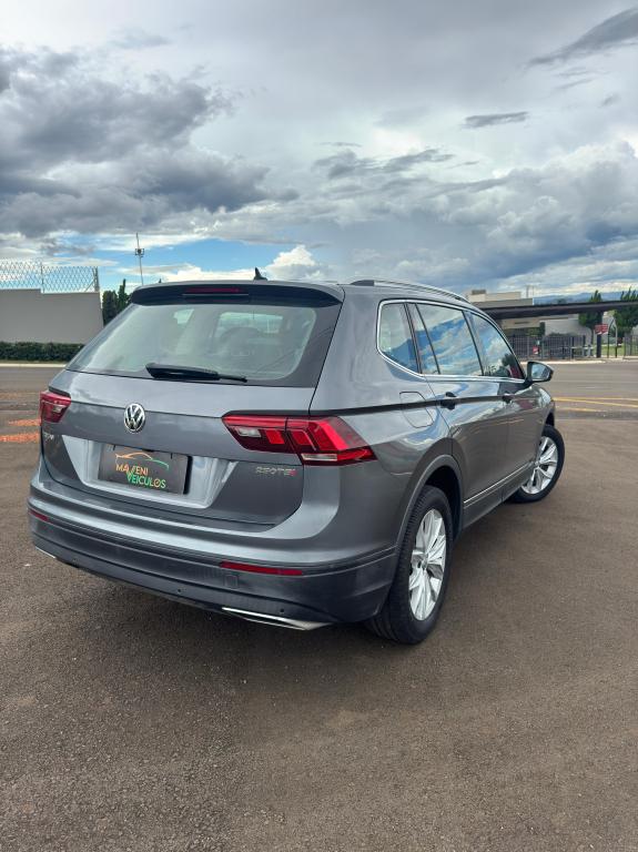 VOLKSWAGEN Tiguan - Foto