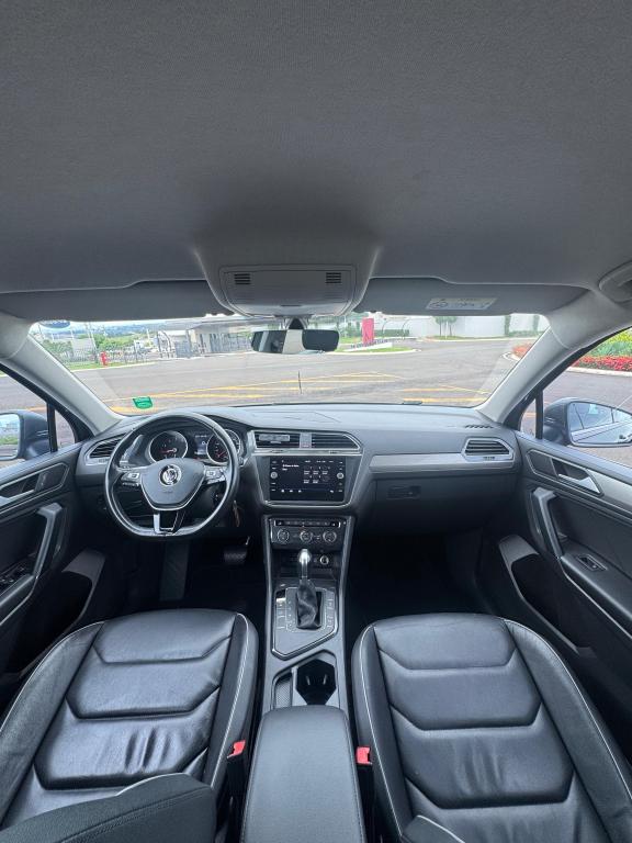 VOLKSWAGEN Tiguan - Foto