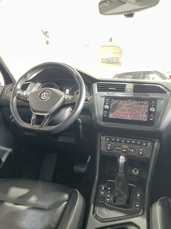 VOLKSWAGEN Tiguan - Foto