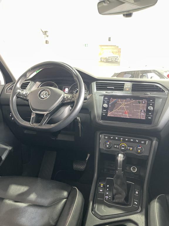 VOLKSWAGEN Tiguan - Foto