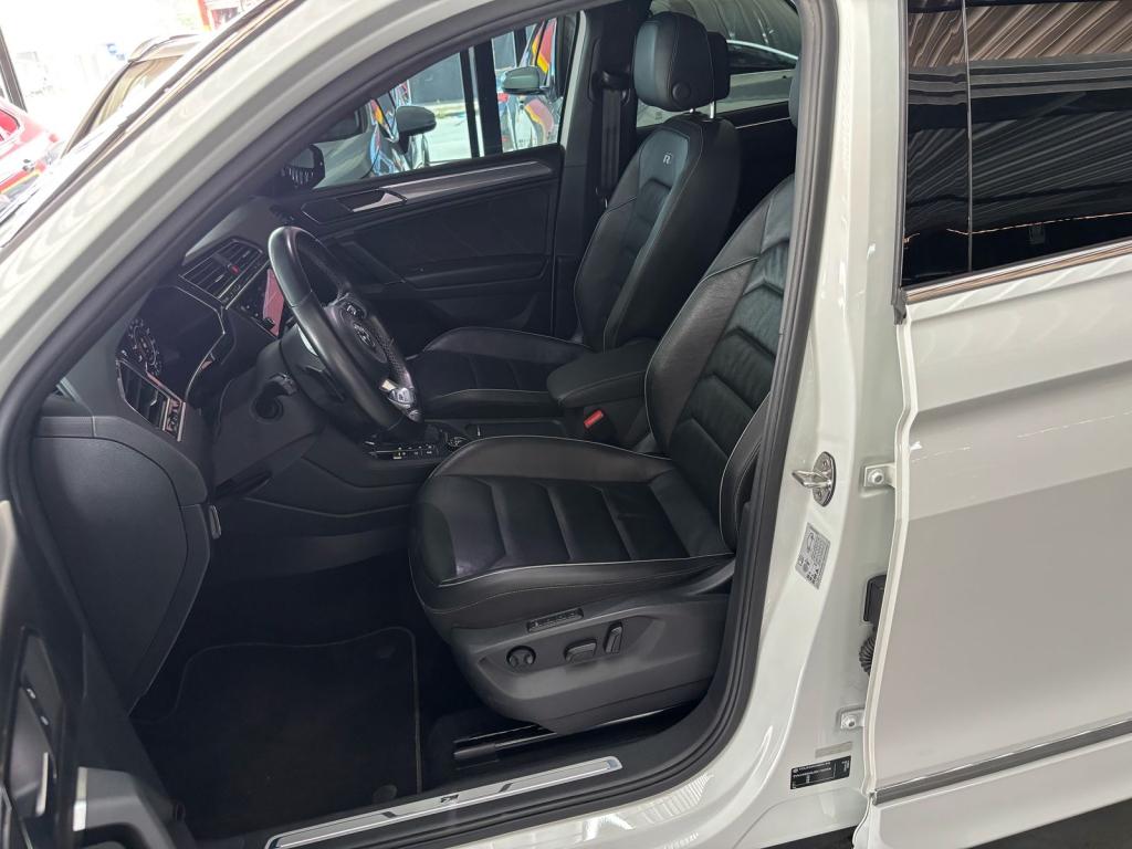 VOLKSWAGEN Tiguan - Foto