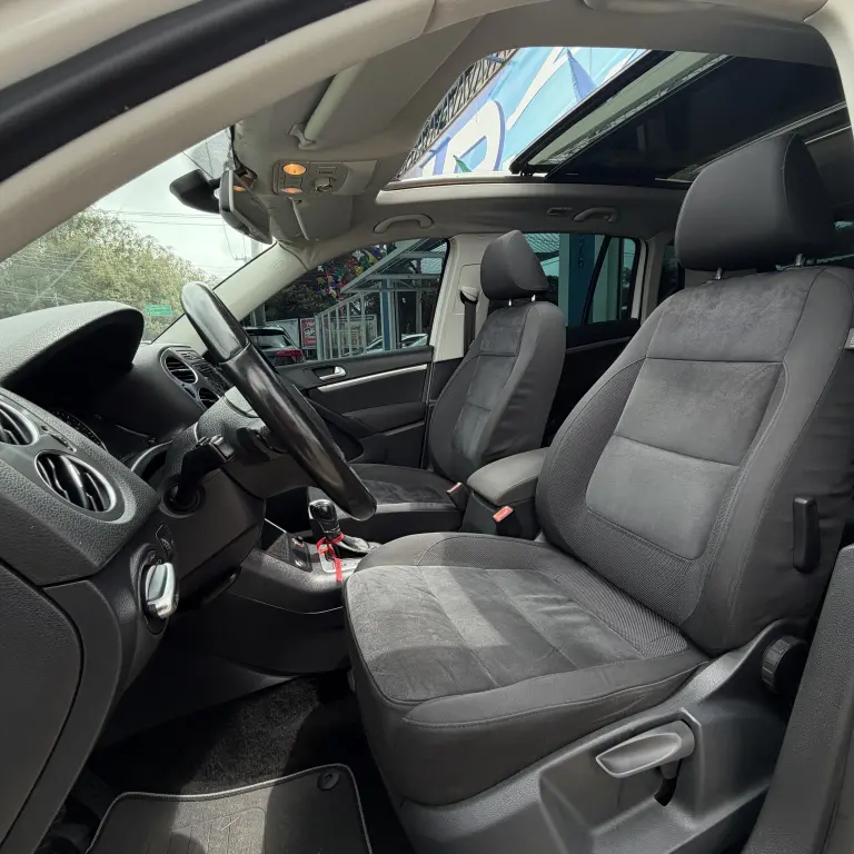 VOLKSWAGEN Tiguan - Foto