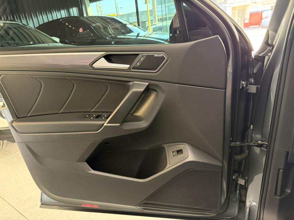 VOLKSWAGEN Tiguan - Foto