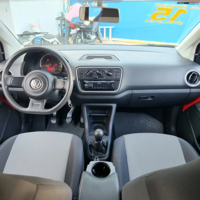 VOLKSWAGEN UP - Foto