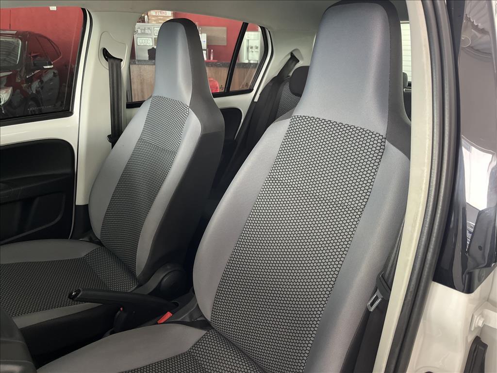 VOLKSWAGEN UP - Foto