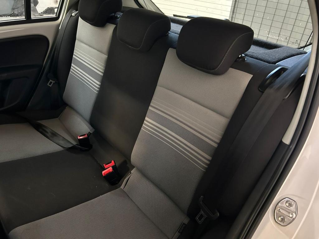 VOLKSWAGEN UP - Foto