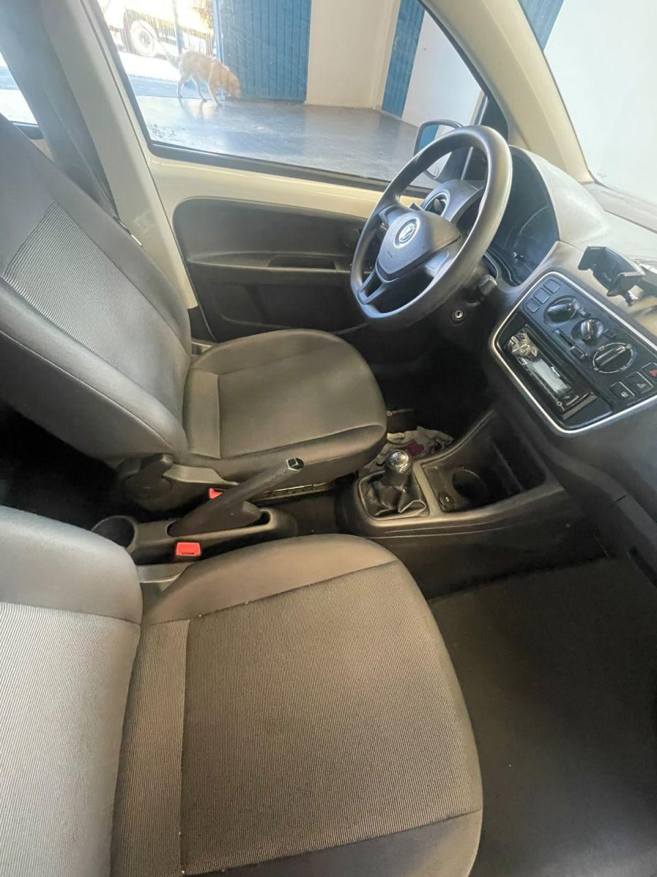 VOLKSWAGEN UP - Foto