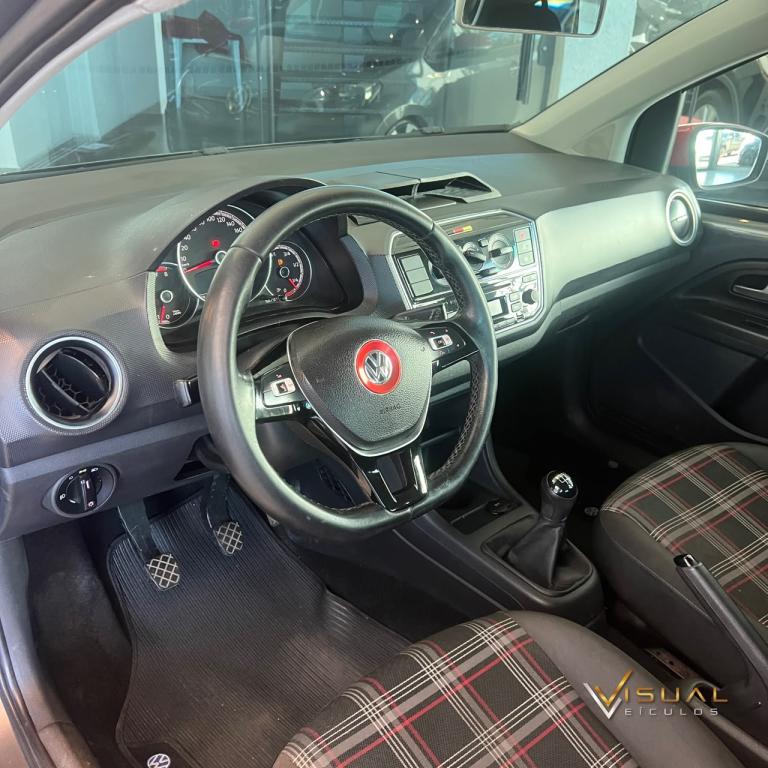 VOLKSWAGEN UP - Foto
