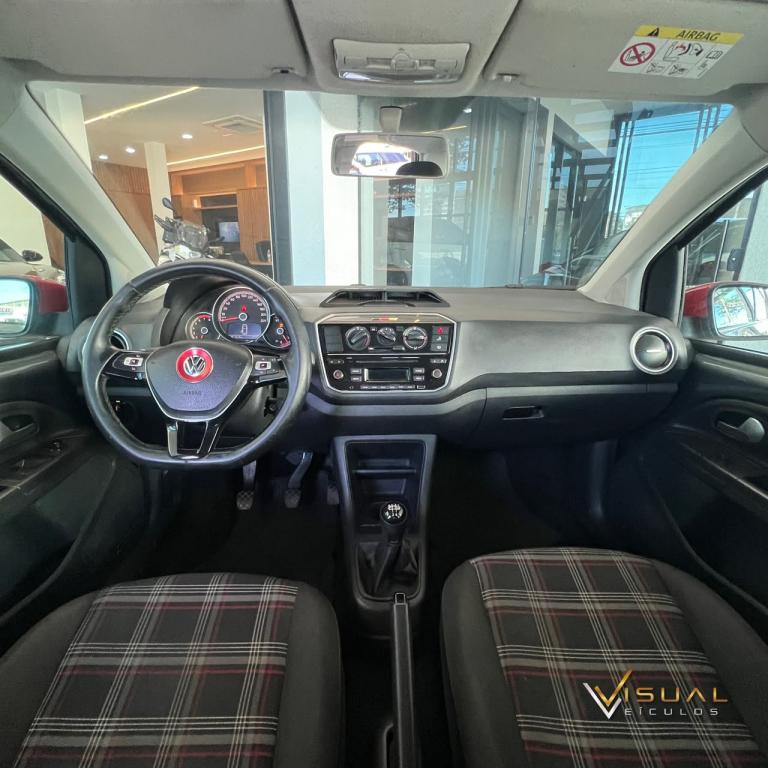 VOLKSWAGEN UP - Foto