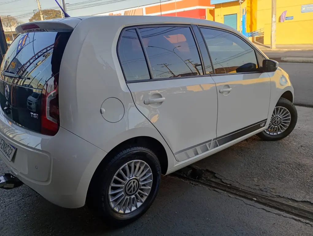 VOLKSWAGEN UP - Foto