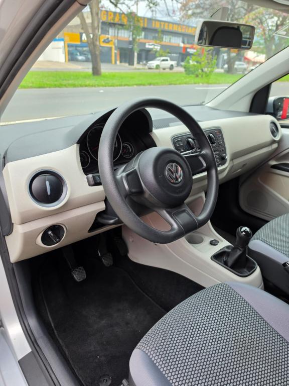 VOLKSWAGEN UP - Foto