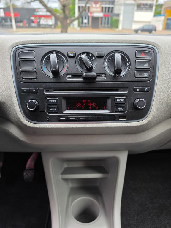 VOLKSWAGEN UP - Foto