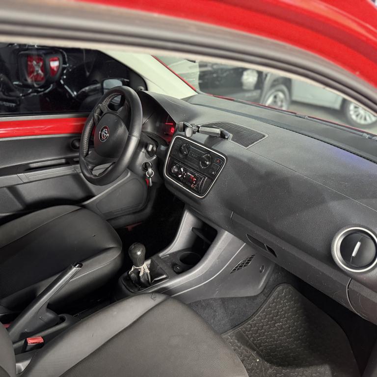 VOLKSWAGEN UP - Foto