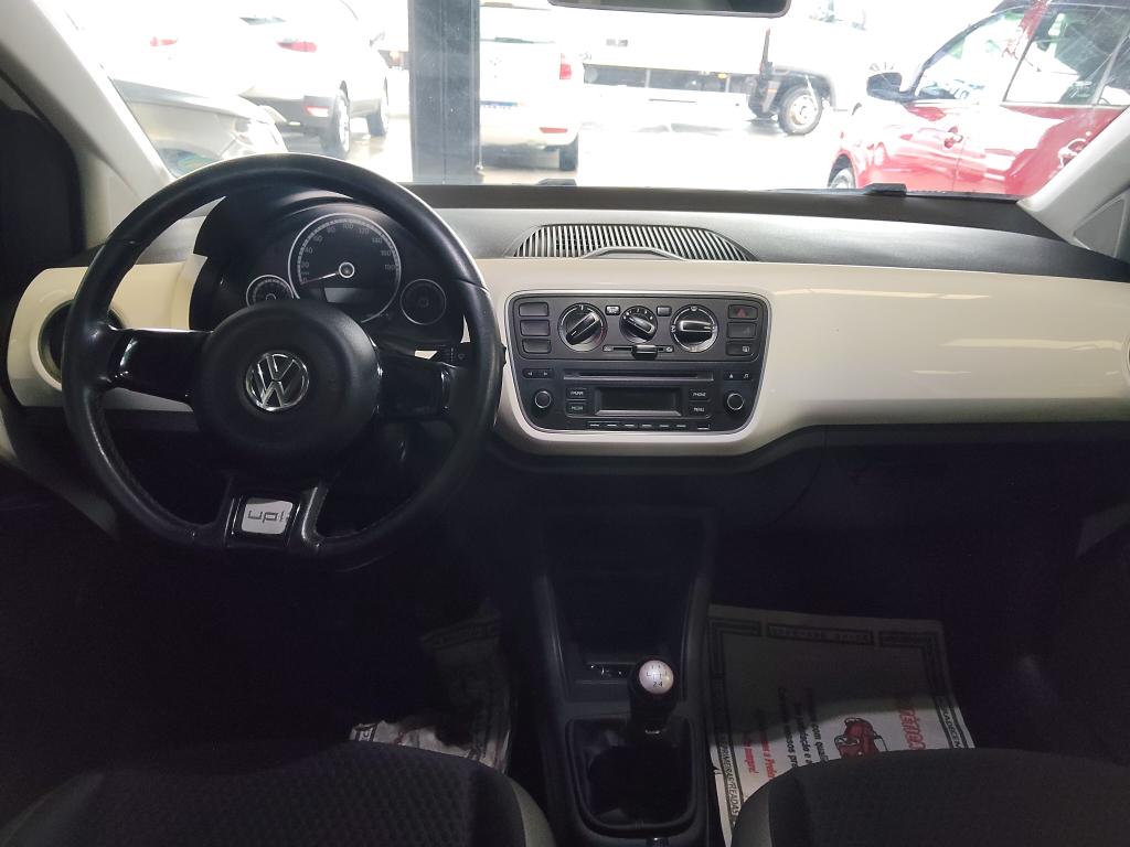 VOLKSWAGEN UP - Foto