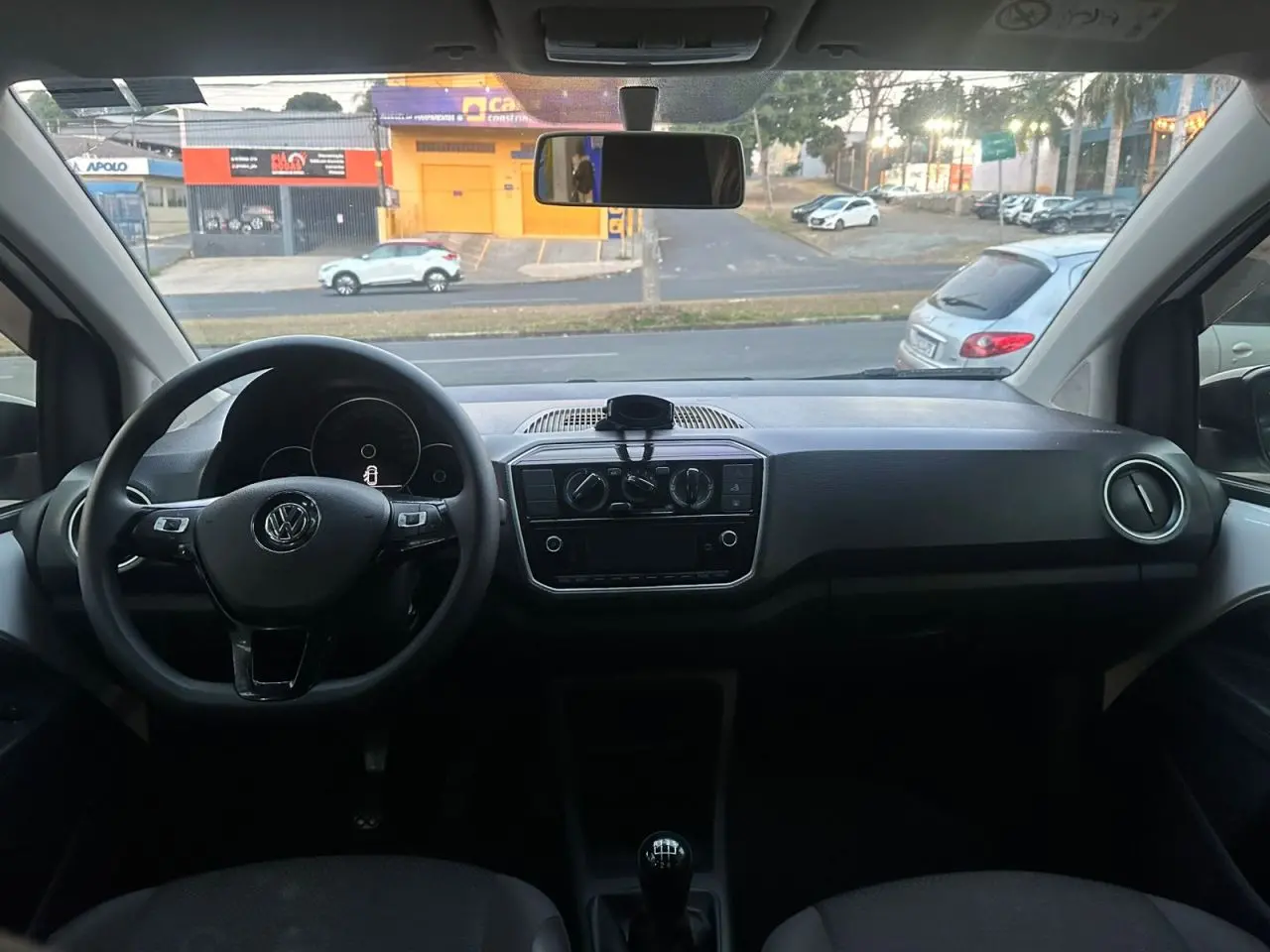 VOLKSWAGEN UP - Foto