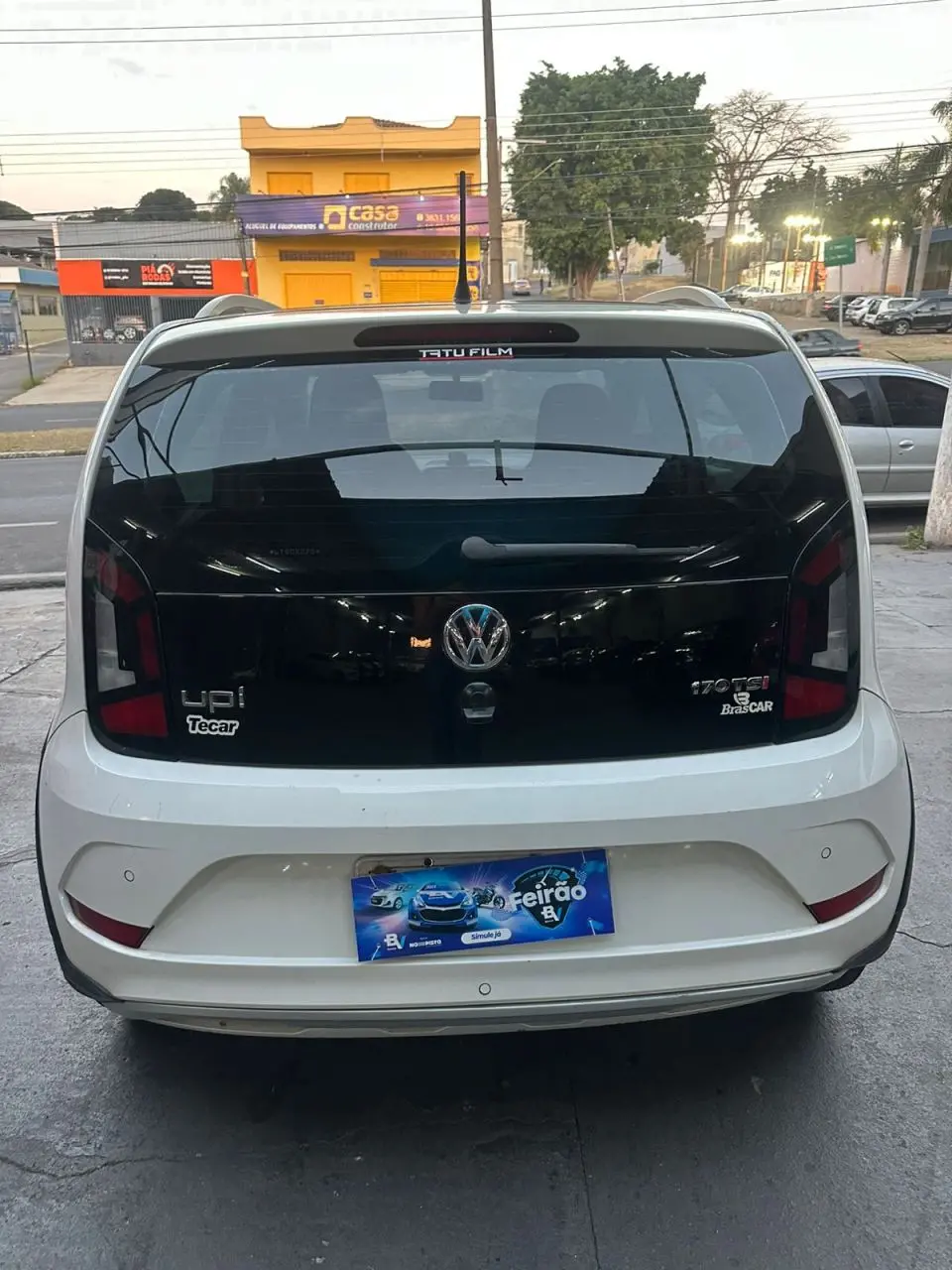 VOLKSWAGEN UP - Foto