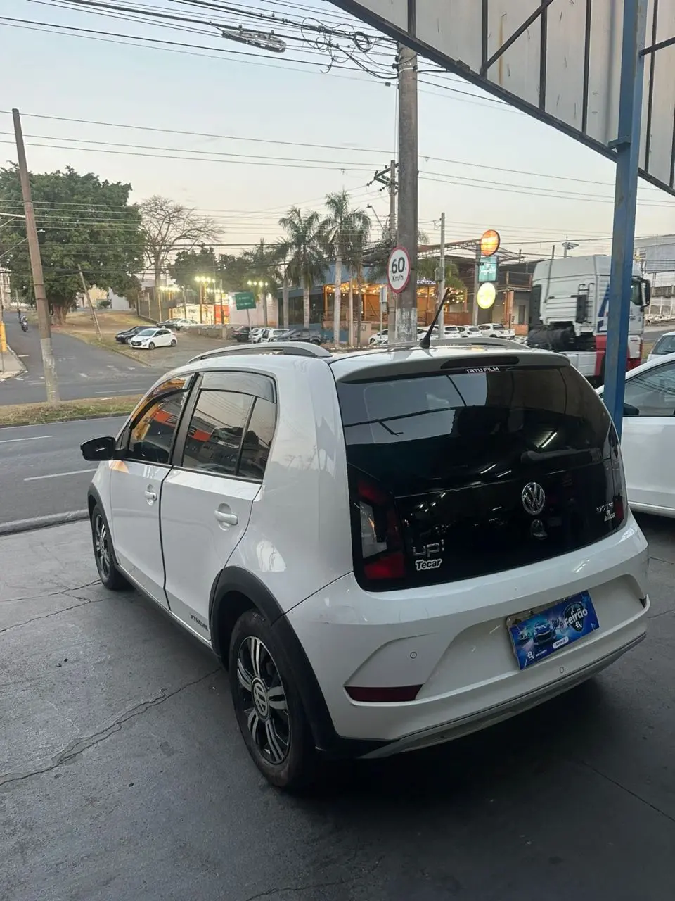 VOLKSWAGEN UP - Foto